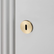 Buster and Punch NES-051881 - KEY ESCUTCHEON / BRASS